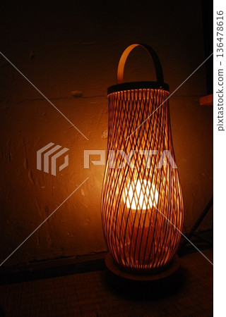 復古燈光 136478616