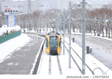 宇都宮輕軌冬季景色 宇都宮輕軌冬季景色 136478642