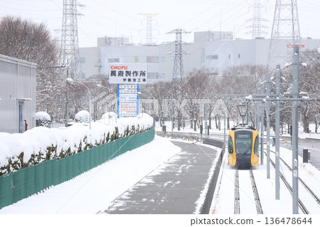 宇都宮輕軌冬季景色 宇都宮輕軌冬季景色 136478644