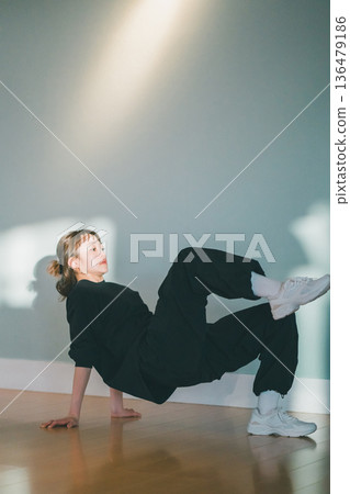 舞 舞蹈 跳舞 136479186
