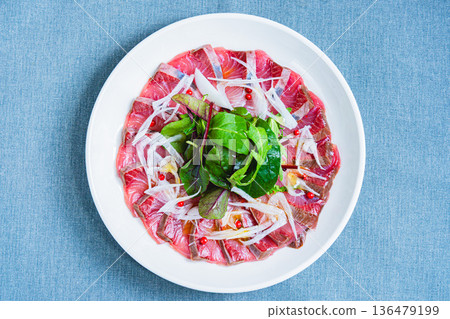 黃尾魚薄片 136479199