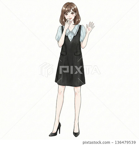 一位穿著連身裙的時尚年輕女子擺姿勢拍照 136479539