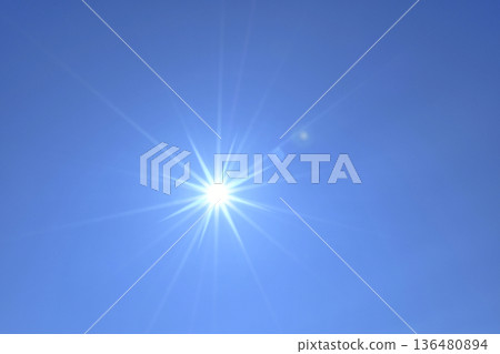 Blue sky and sun, direct sunlight (Fix photo) 136480894