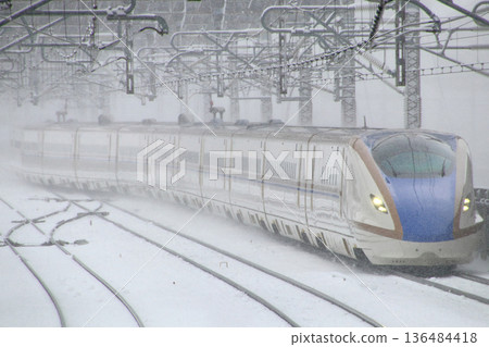 Joetsu Shinkansen/Hokuriku Shinkansen E7 Series in Winter 136484418