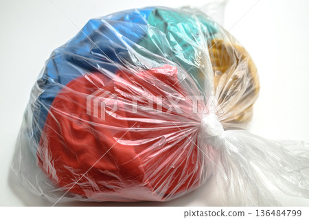 彩色衣物專用垃圾袋 136484799