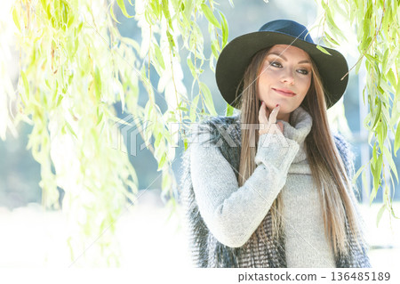 Portrait of beauty woman outdoors 136485189