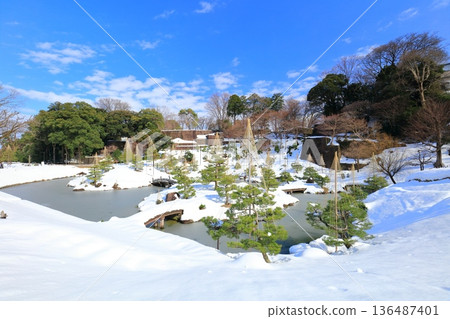 [Ishikawa Prefecture] The Silver-White Kanazawa Castle and Gyokusen'inmaru Garden 136487401