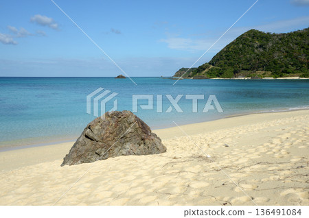 奄美大島宇多田原海灘 136491084