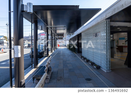 JR Agatsuma Line Nakanojo Station, Gunma Prefecture 136491692