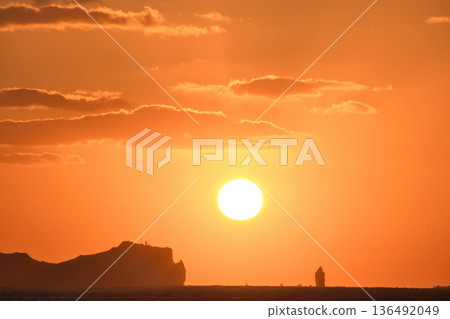 Sunset over the sea Sunset over the sea 136492049