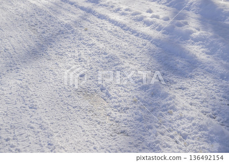 Snow road of Hokkaido 136492154