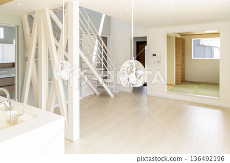 Housing image: Newly built house, living room and raised Japanese-style room 136492196
