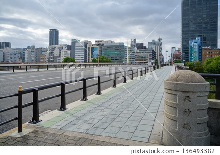 Tenjinbashi, Osaka City 136493382