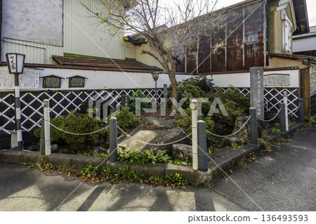 山形縣上野山市上野山溫泉、澤庵櫻花和鏡石 136493593