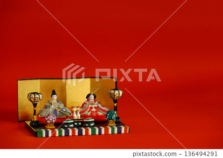 女兒節用的雛人偶靜物畫 女兒節用的雛人偶靜物畫 136494291