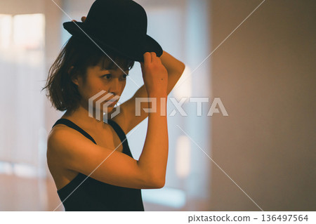 dancing, female, females 136497564