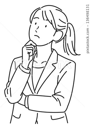 女商人雙手抱胸,沉思著。 女商人雙手抱胸,沉思著。 136498131