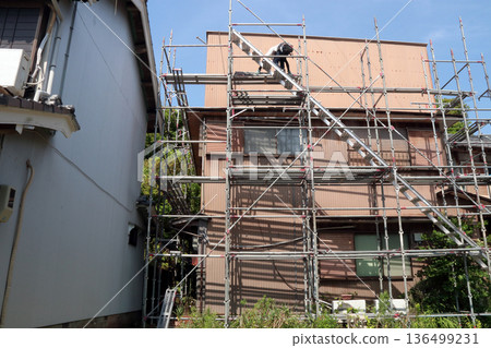 建築鷹架、外牆更換、金屬板材、鍍錫鐵皮噴漆工程 建築鷹架、外牆更換、金屬板材、鍍錫鐵皮噴漆工程 136499231
