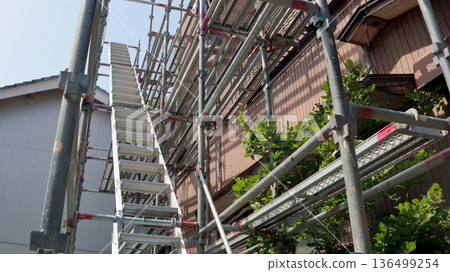 建築鷹架、外牆更換、金屬板材、鍍錫鐵皮噴漆工程 建築鷹架、外牆更換、金屬板材、鍍錫鐵皮噴漆工程 136499254