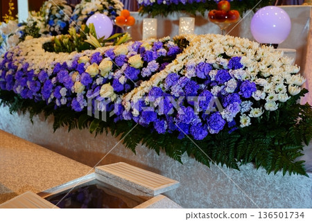 Fashionable flower altar Fashionable flower altar 136501734