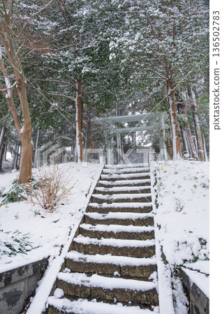 Snow-covered Ishiza Shrine Snow-covered Ishiza Shrine 136502783