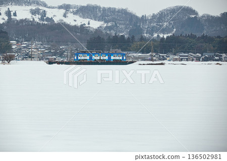 福部線穿過雪地 136502981