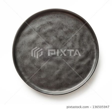 empty black plate 136505947