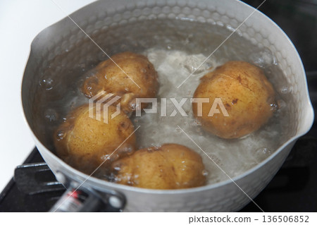 怎麼煮切好的土豆 怎麼煮切好的土豆 136506852