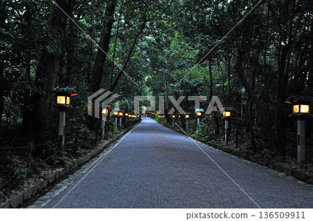 黃昏時分的大見輪神社 黃昏時分的大見輪神社 136509911
