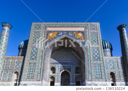 撒馬爾罕雷吉斯坦廣場的伊斯蘭學校 136510224