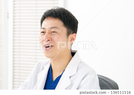 Medical white coat men conversation 136511516