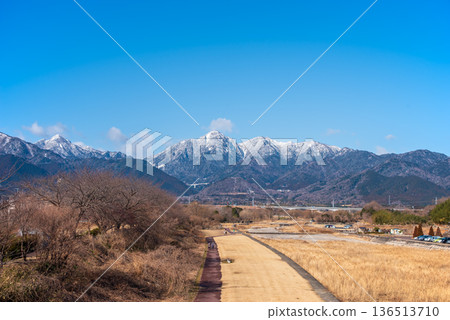 Mount Gozaisho seen from Komono Bridge (Komono Town, Mie Prefecture) Mount Gozaisho seen from Komono Bridge (Komono Town, Mie Prefecture) 136513710