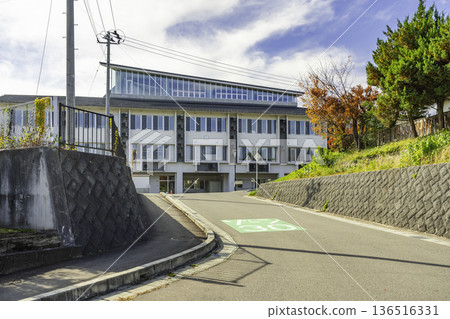 山形縣神野山市神野山市神野山小學 山形縣神野山市神野山市神野山小學 136516331