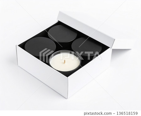 一組精美的盒裝香氛蠟燭。 一組精美的盒裝香氛蠟燭。 136518159