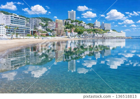 熱海,沙灘與藍天 熱海,沙灘與藍天 136518813