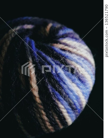 彩色紗線 136521790