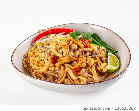 Noodle pad thai with chicken 136523267