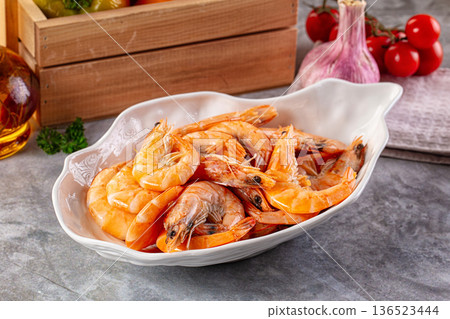 Boiled tiger prawns in the bowl Boiled tiger prawns in the bowl 136523444