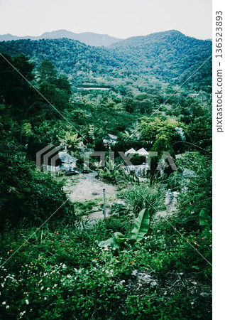 從清邁的住宿地點出發 從清邁的住宿地點出發 136523893
