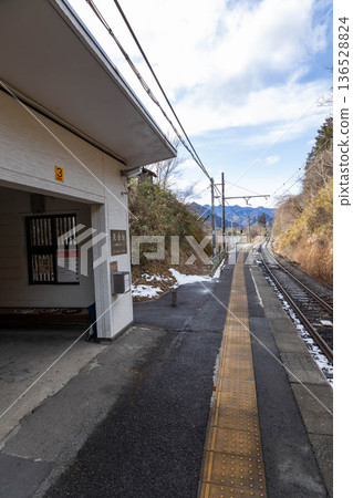 Yagura Station on the JR Agatsuma Line, Higashiagatsuma Town, Gunma Prefecture 136528824