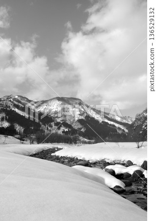 Winter snow scene Winter snow scene 136529132