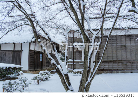 Snow scenery of an old private house Snow scenery of an old private house 136529315