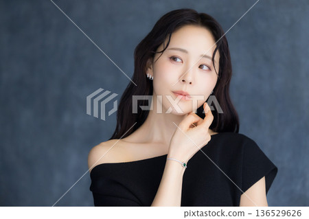 一個轉身的女人 一個轉身的女人 136529626