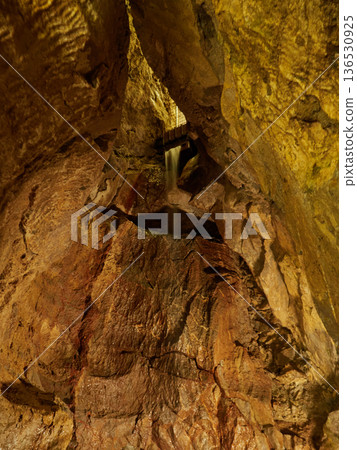 Rocky landscape of the Hida Great Cave, a tourist attraction in Gifu Prefecture Rocky landscape of the Hida Great Cave, a tourist attraction in Gifu Prefecture 136530925