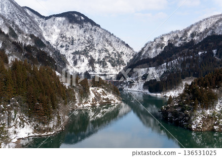 Shogawa River in winter 136531025