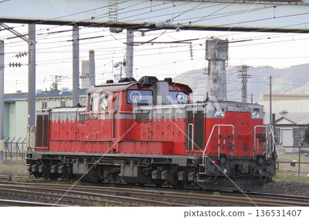 [Driver's seat confirmed] DD51 locomotive parked at Goryokaku Station 136531407