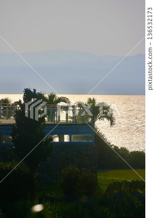 Morning on Kouri Island (Nakijin Village, Okinawa Prefecture) 136532173