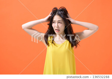 Troubling women 136532288