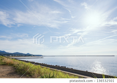 Kashiwazaki Coast, Niigata (from Shiokaze Park) 136532501