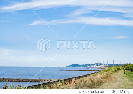 Kashiwazaki Coast, Niigata (from Shiokaze Park) Kashiwazaki Coast, Niigata (from Shiokaze Park) 136532502